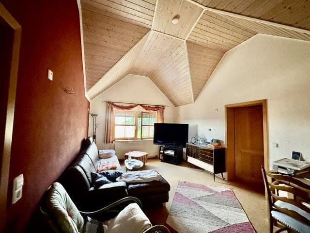 Predaj domu 184 m², pozemok 1.076 m², Ostrach, Bádensko-Wurttembersko Predaj domu 184 m², pozemok 1.076 m², Ostrach, Bádensko-Wurttembersko