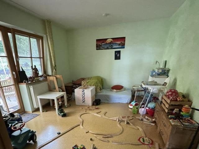Predaj domu 184 m², pozemok 1.076 m², Ostrach, Bádensko-Wurttembersko Predaj domu 184 m², pozemok 1.076 m², Ostrach, Bádensko-Wurttembersko
