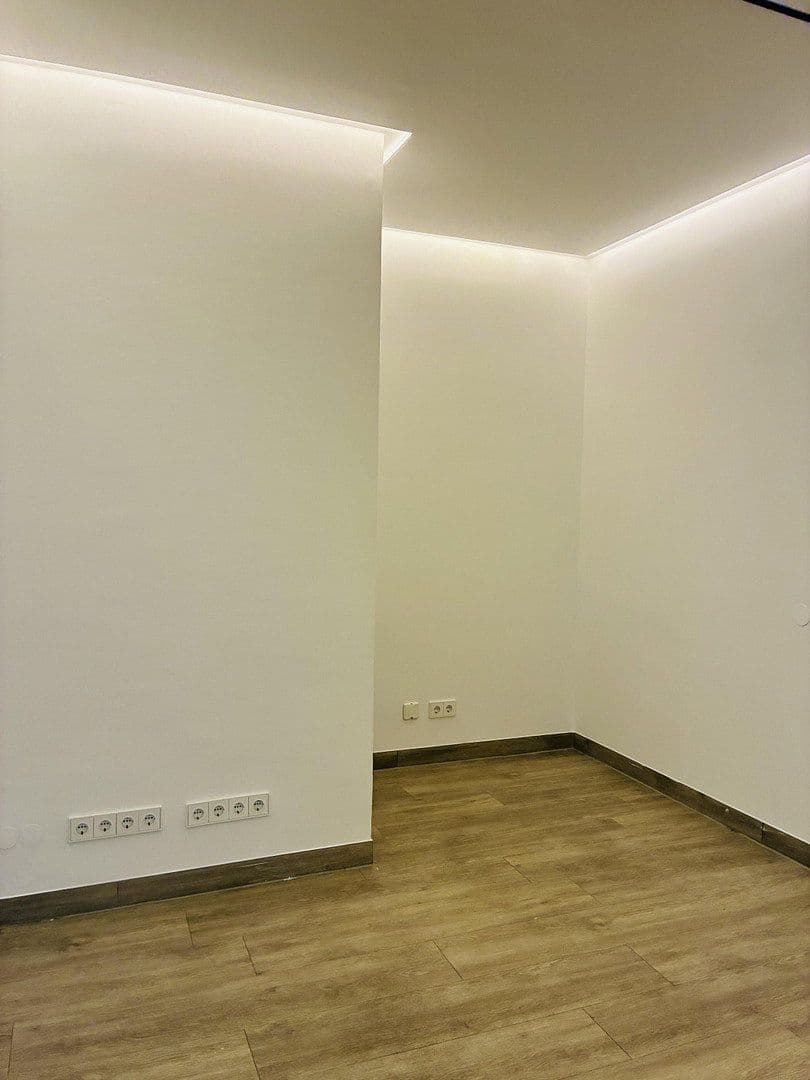 Prenájom kancelárie 145 m², Pienzenauserstr. 14, München, Bavorsko Prenájom kancelárie 145 m², Pienzenauserstr. 14, München, Bavorsko