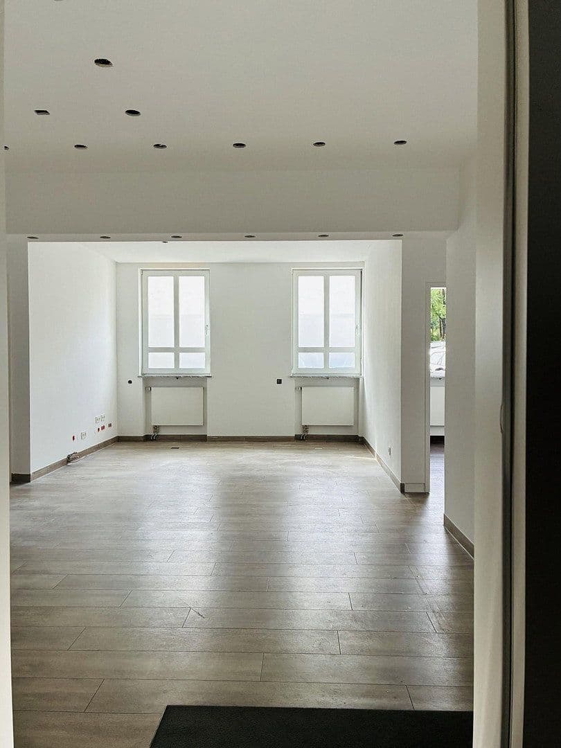 Prenájom kancelárie 145 m², Pienzenauserstr. 14, München, Bavorsko Prenájom kancelárie 145 m², Pienzenauserstr. 14, München, Bavorsko