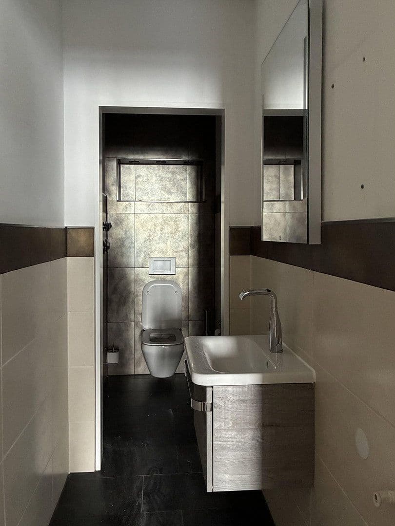 Prenájom kancelárie 145 m², Pienzenauserstr. 14, München, Bavorsko Prenájom kancelárie 145 m², Pienzenauserstr. 14, München, Bavorsko