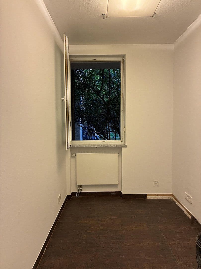 Prenájom kancelárie 145 m², Pienzenauserstr. 14, München, Bavorsko Prenájom kancelárie 145 m², Pienzenauserstr. 14, München, Bavorsko