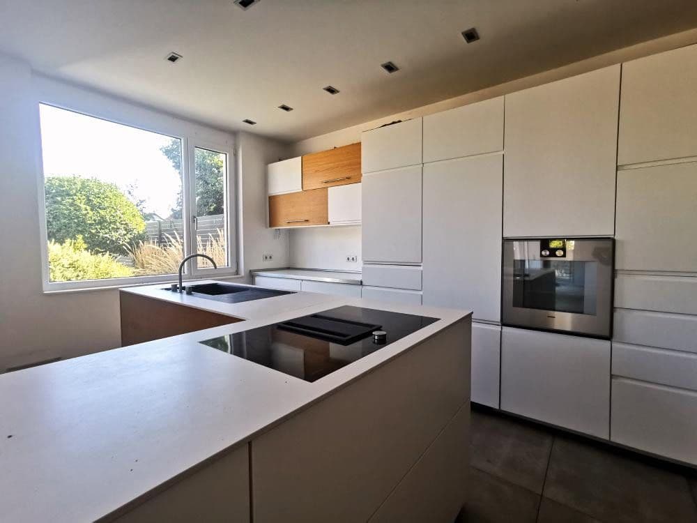 Predaj domu 260 m², pozemok 980 m², Hanhofen, Porýnie-Falcko Predaj domu 260 m², pozemok 980 m², Hanhofen, Porýnie-Falcko