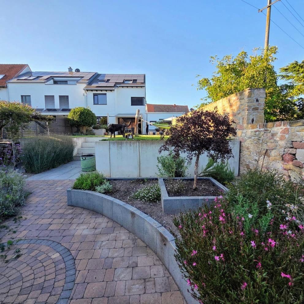 Predaj domu 260 m², pozemok 980 m², Hanhofen, Porýnie-Falcko Predaj domu 260 m², pozemok 980 m², Hanhofen, Porýnie-Falcko