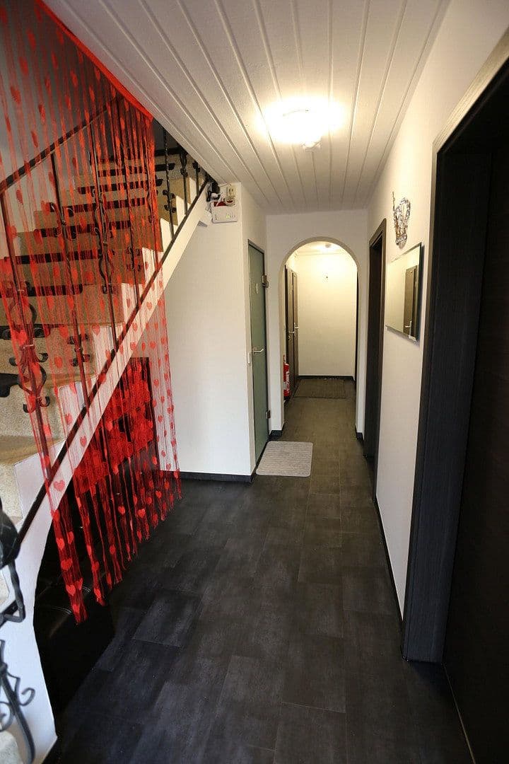 Predaj domu 400 m², pozemok 750 m², Neue Bergstraße 30, Landshut, Bavorsko Predaj domu 400 m², pozemok 750 m², Neue Bergstraße 30, Landshut, Bavorsko