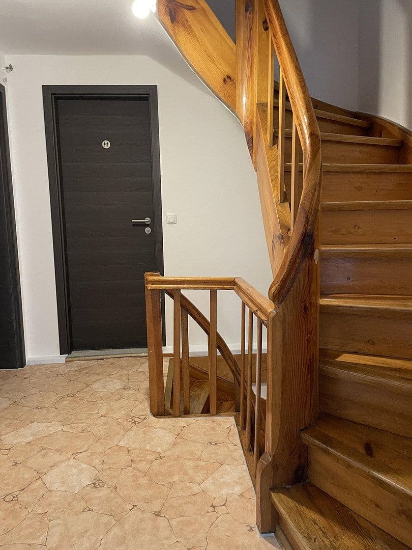Predaj domu 400 m², pozemok 750 m², Neue Bergstraße 30, Landshut, Bavorsko Predaj domu 400 m², pozemok 750 m², Neue Bergstraße 30, Landshut, Bavorsko