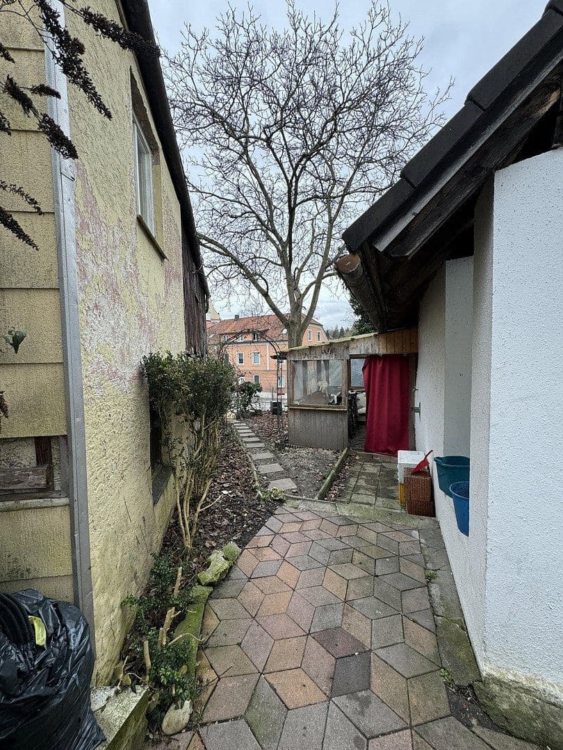Predaj domu 400 m², pozemok 750 m², Neue Bergstraße 30, Landshut, Bavorsko Predaj domu 400 m², pozemok 750 m², Neue Bergstraße 30, Landshut, Bavorsko