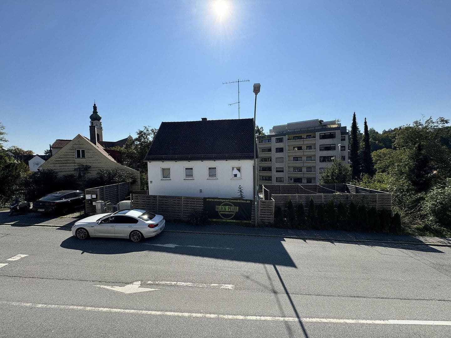 Predaj domu 400 m², pozemok 750 m², Neue Bergstraße 30, Landshut, Bavorsko Predaj domu 400 m², pozemok 750 m², Neue Bergstraße 30, Landshut, Bavorsko