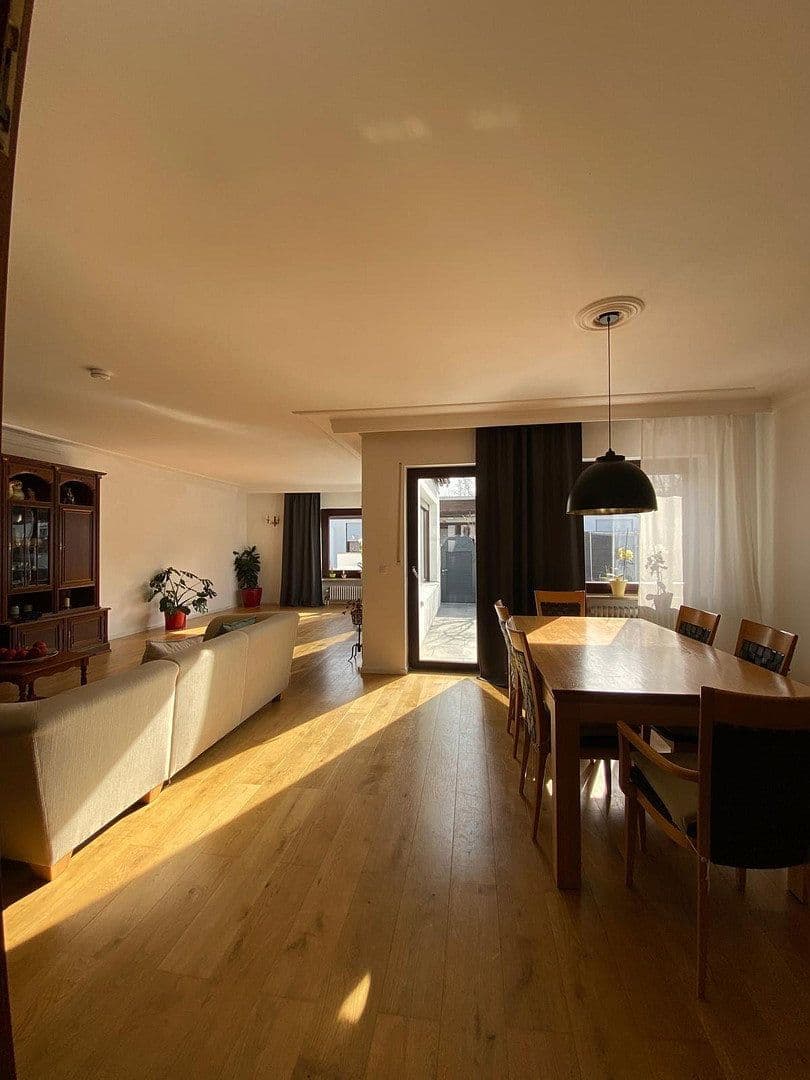 Predaj domu 163 m², pozemok 299 m², Bayreuth, Bavorsko Predaj domu 163 m², pozemok 299 m², Bayreuth, Bavorsko