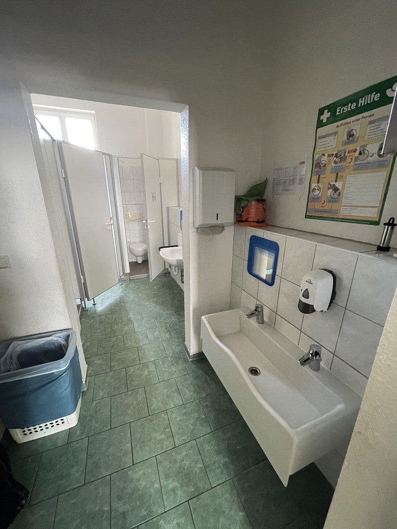 Prenájom kancelárie 155 m², Wartlaustraße 3, Neubrandenburg, Meklenbursko-Predpomoransko Prenájom kancelárie 155 m², Wartlaustraße 3, Neubrandenburg, Meklenbursko-Predpomoransko