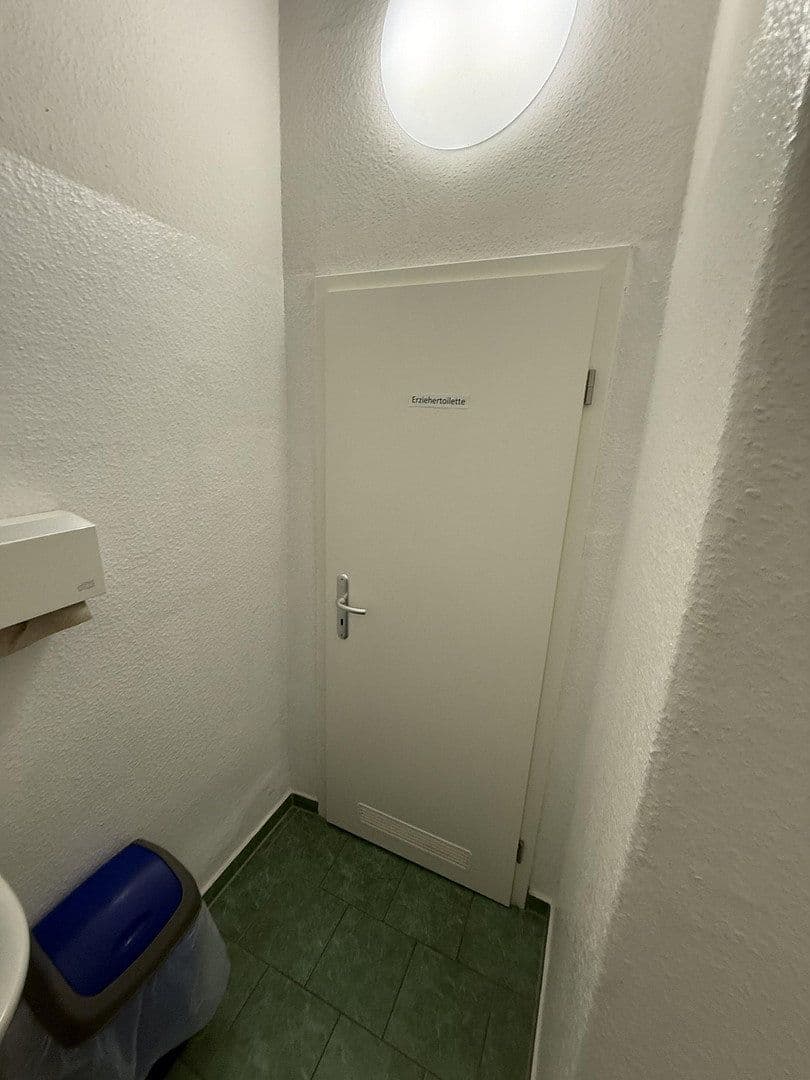 Prenájom kancelárie 155 m², Wartlaustraße 3, Neubrandenburg, Meklenbursko-Predpomoransko Prenájom kancelárie 155 m², Wartlaustraße 3, Neubrandenburg, Meklenbursko-Predpomoransko