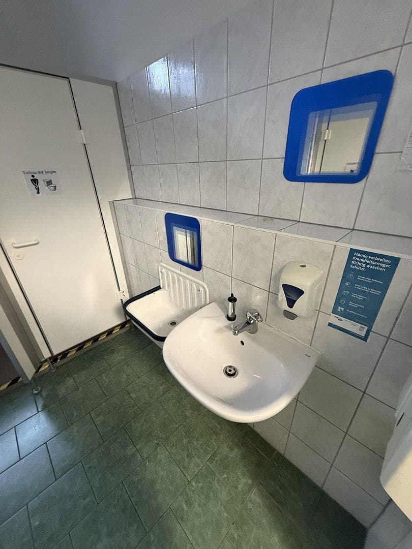 Prenájom kancelárie 155 m², Wartlaustraße 3, Neubrandenburg, Meklenbursko-Predpomoransko Prenájom kancelárie 155 m², Wartlaustraße 3, Neubrandenburg, Meklenbursko-Predpomoransko