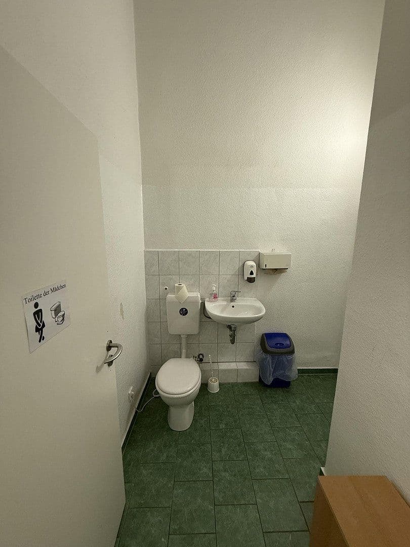 Prenájom kancelárie 155 m², Wartlaustraße 3, Neubrandenburg, Meklenbursko-Predpomoransko Prenájom kancelárie 155 m², Wartlaustraße 3, Neubrandenburg, Meklenbursko-Predpomoransko