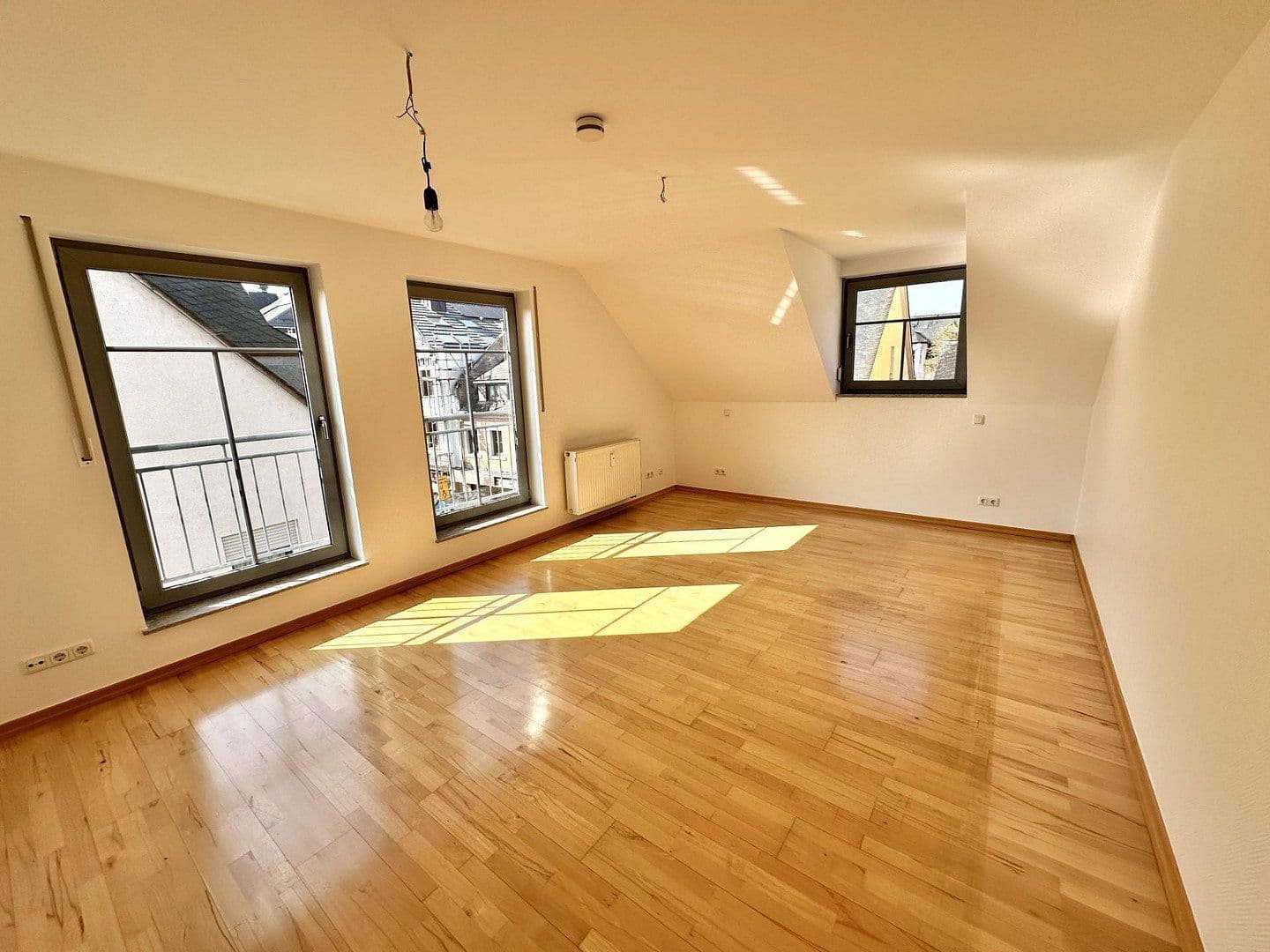 Prenájom bytu 2-izbový 74 m², Schweich, Porýnie-Falcko Prenájom bytu 2-izbový 74 m², Schweich, Porýnie-Falcko