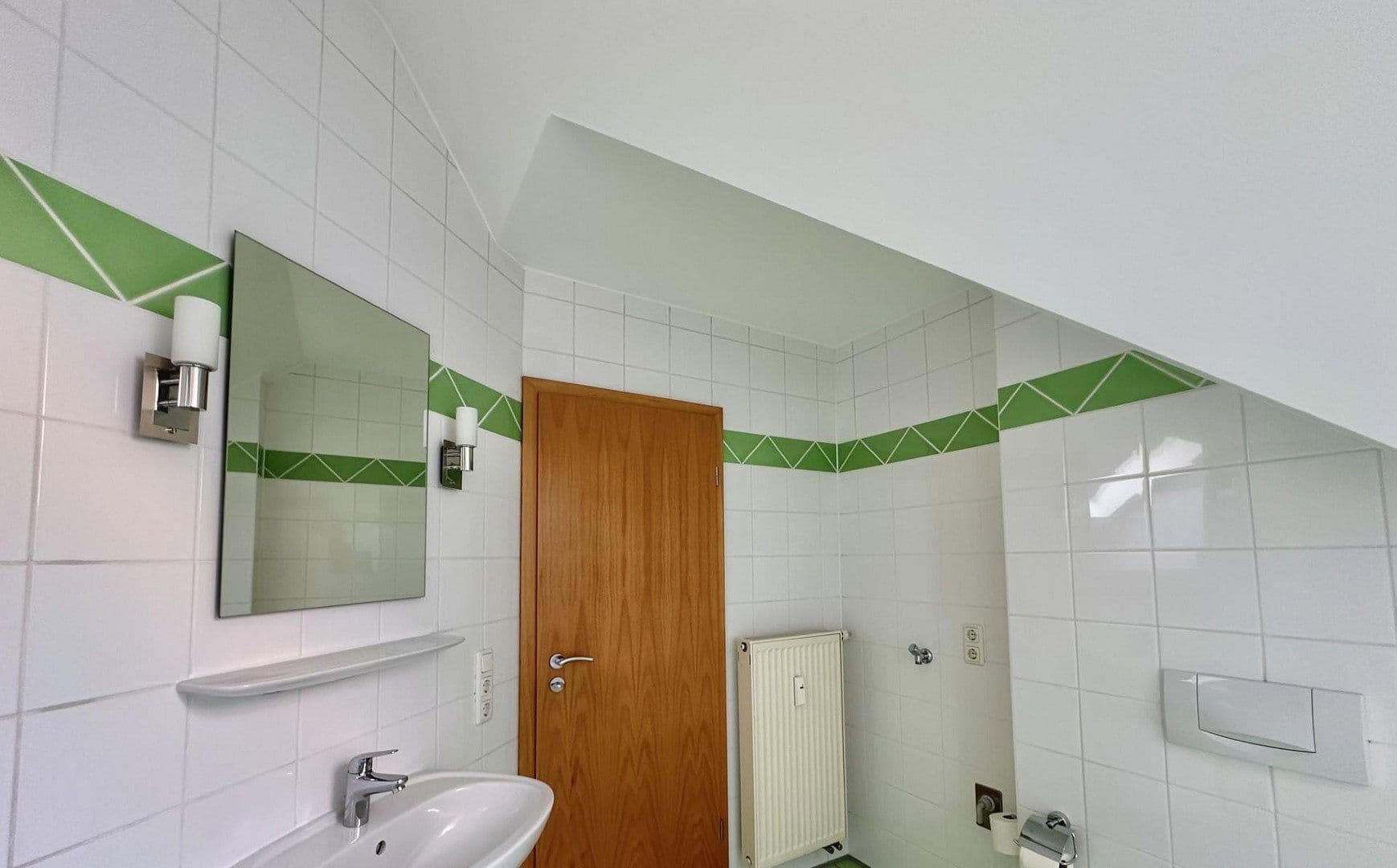Prenájom bytu 2-izbový 74 m², Schweich, Porýnie-Falcko Prenájom bytu 2-izbový 74 m², Schweich, Porýnie-Falcko