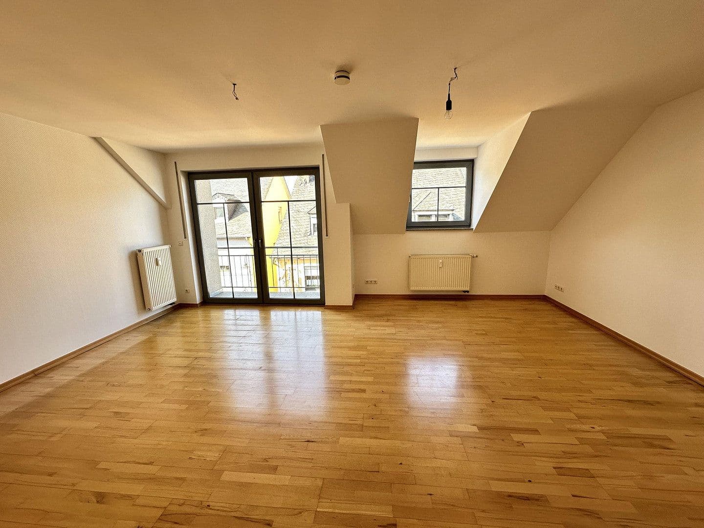 Prenájom bytu 2-izbový 74 m², Schweich, Porýnie-Falcko Prenájom bytu 2-izbový 74 m², Schweich, Porýnie-Falcko