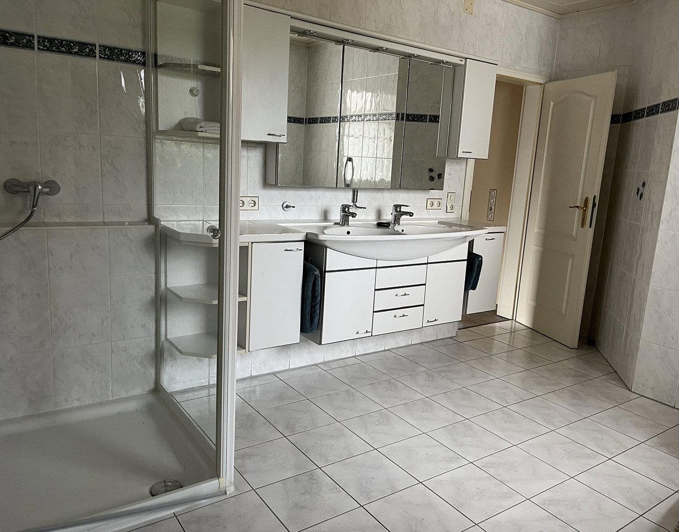 Predaj domu 190 m², pozemok 1.200 m², Frellstedt, Dolné Sasko Predaj domu 190 m², pozemok 1.200 m², Frellstedt, Dolné Sasko