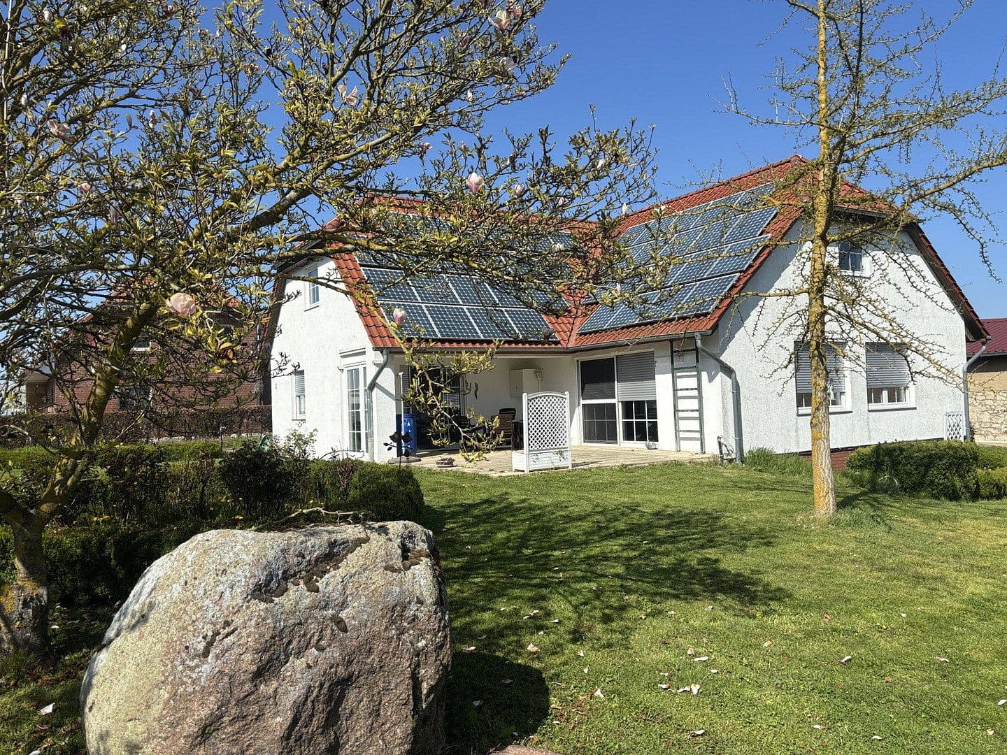 Predaj domu 190 m², pozemok 1.200 m², Frellstedt, Dolné Sasko Predaj domu 190 m², pozemok 1.200 m², Frellstedt, Dolné Sasko