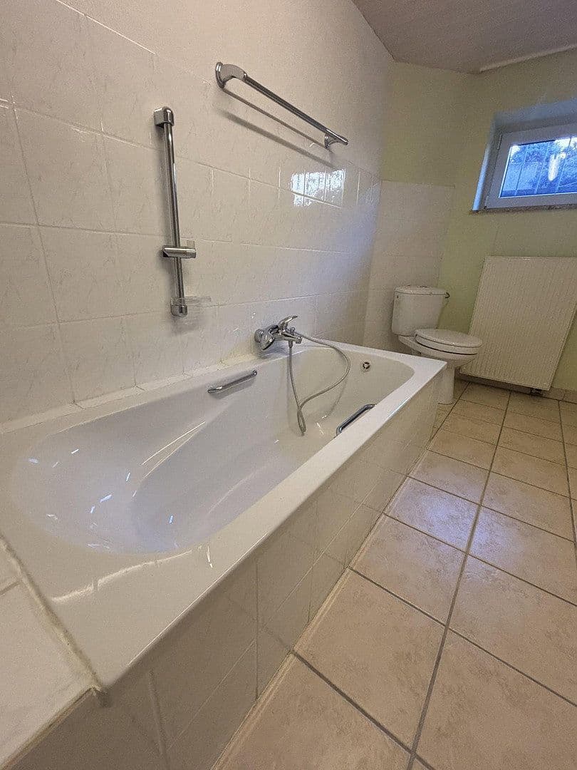 Predaj domu 190 m², pozemok 1.200 m², Frellstedt, Dolné Sasko Predaj domu 190 m², pozemok 1.200 m², Frellstedt, Dolné Sasko