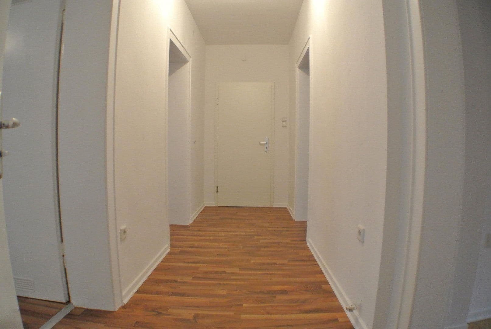 Predaj domu 511 m², pozemok 413 m², Solingen, Severné Porýnie - Westfálsko Predaj domu 511 m², pozemok 413 m², Solingen, Severné Porýnie - Westfálsko
