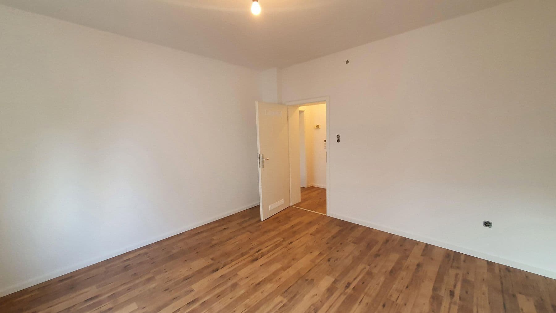 Predaj domu 511 m², pozemok 413 m², Solingen, Severné Porýnie - Westfálsko Predaj domu 511 m², pozemok 413 m², Solingen, Severné Porýnie - Westfálsko