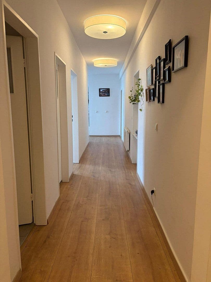 Prenájom bytu 4-izbový 135 m², Louisenstraße 69, Bad Homburg vor der Höhe, Hesensko Prenájom bytu 4-izbový 135 m², Louisenstraße 69, Bad Homburg vor der Höhe, Hesensko