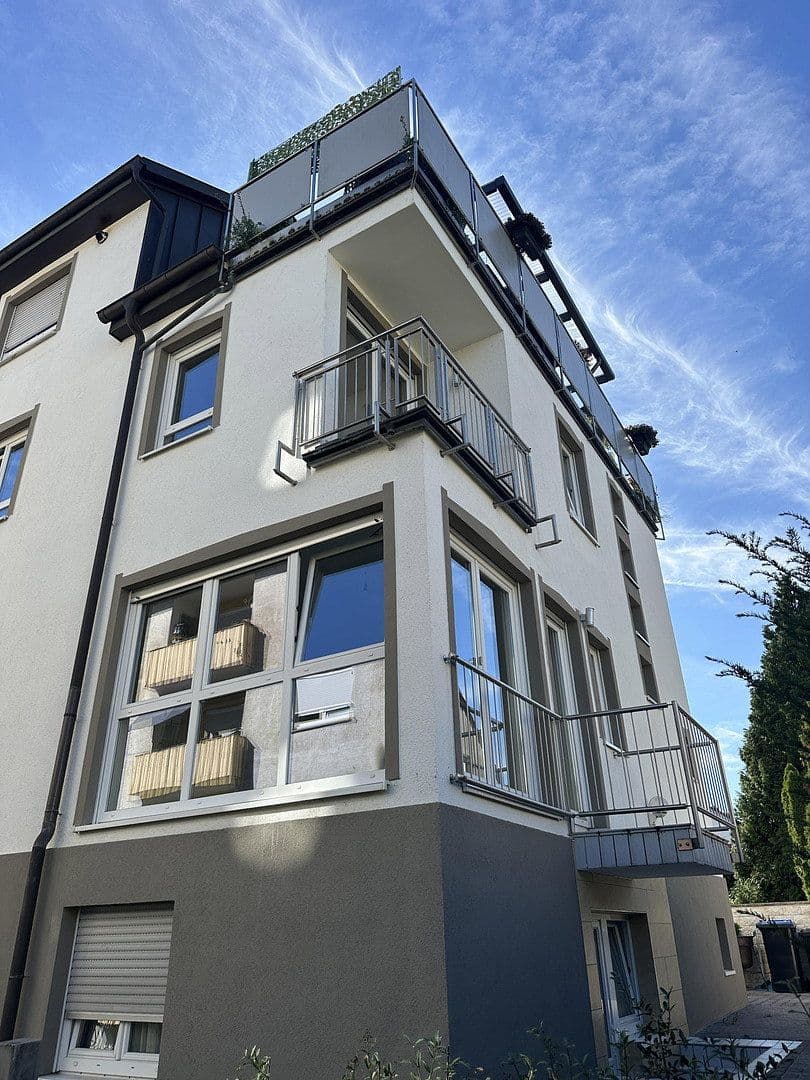 Prenájom bytu 3-izbový 95 m², Heilbronn, Bádensko-Wurttembersko Prenájom bytu 3-izbový 95 m², Heilbronn, Bádensko-Wurttembersko