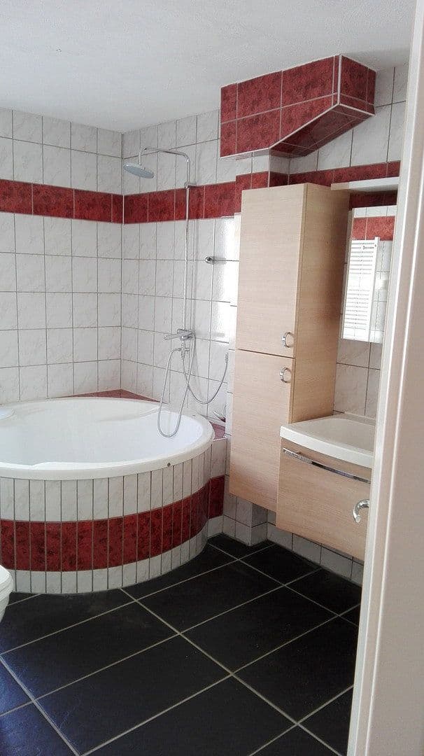 Prenájom domu 95 m², pozemok 150 m², Eschborn, Hesensko Prenájom domu 95 m², pozemok 150 m², Eschborn, Hesensko
