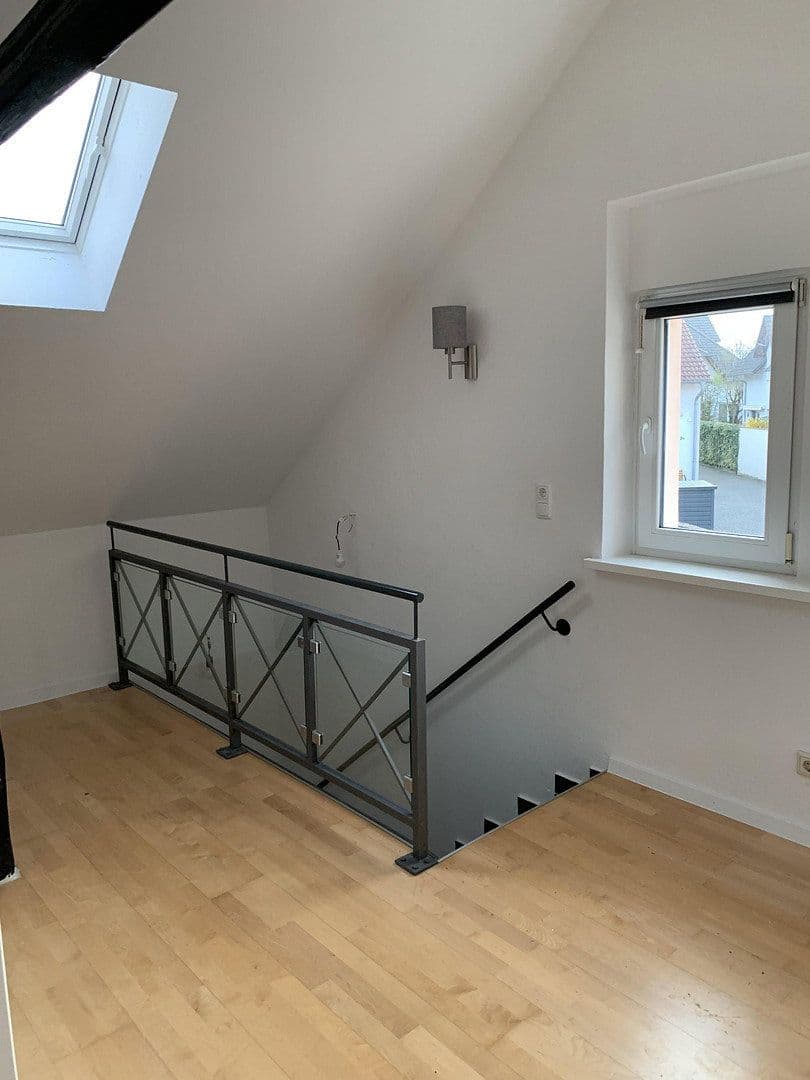 Prenájom domu 95 m², pozemok 150 m², Eschborn, Hesensko Prenájom domu 95 m², pozemok 150 m², Eschborn, Hesensko