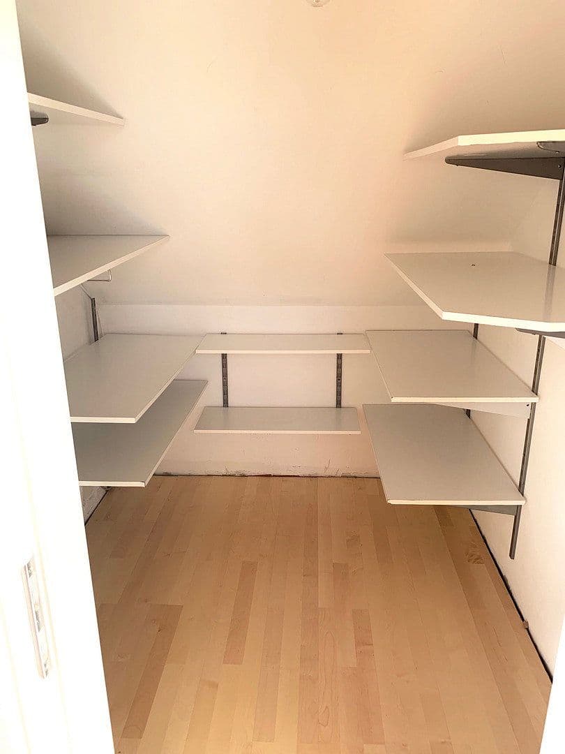 Prenájom domu 95 m², pozemok 150 m², Eschborn, Hesensko Prenájom domu 95 m², pozemok 150 m², Eschborn, Hesensko