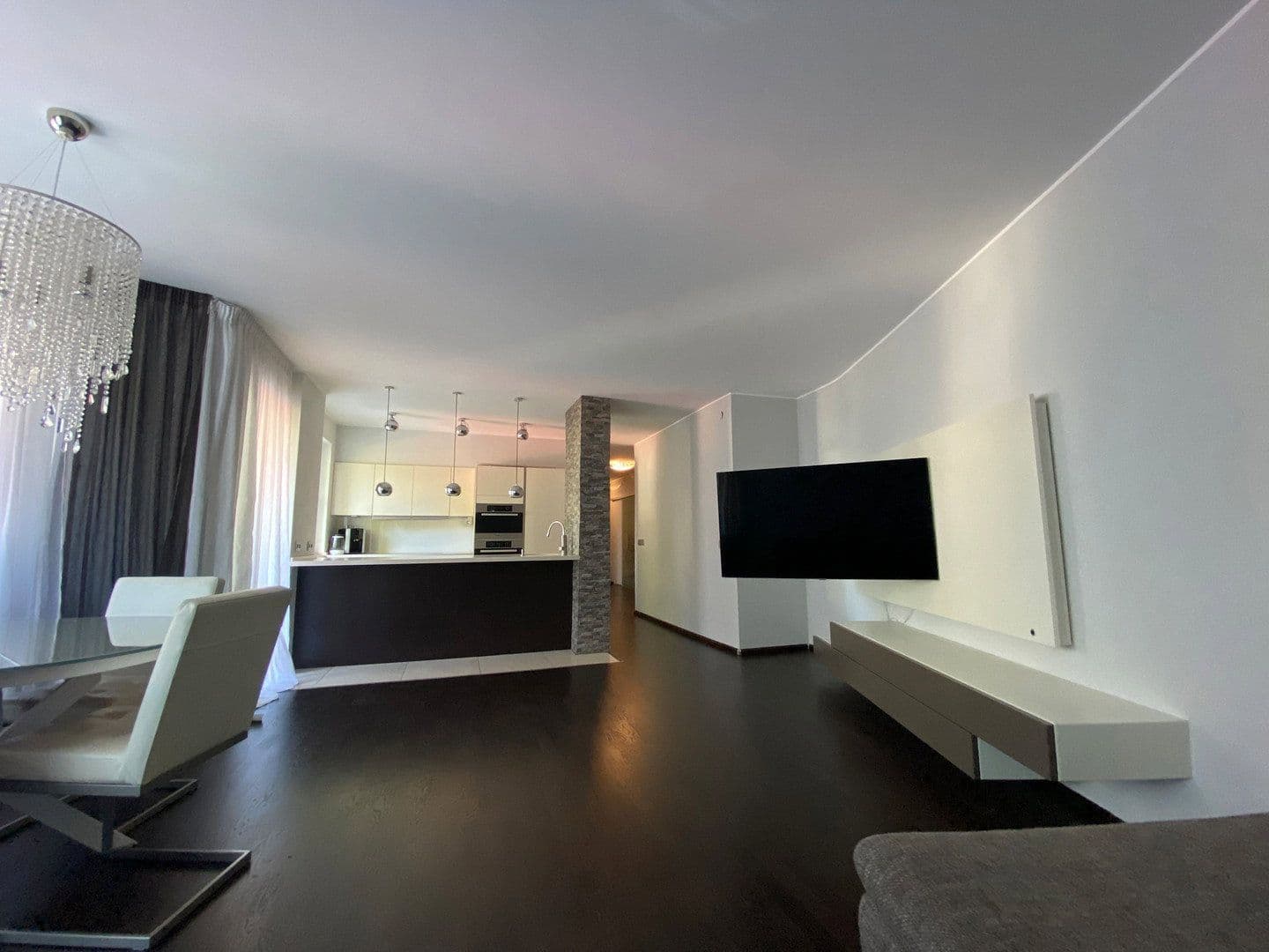 Prenájom bytu 3-izbový 80 m², Aßmannshauser Str. 3, Berlin, Berlín Prenájom bytu 3-izbový 80 m², Aßmannshauser Str. 3, Berlin, Berlín