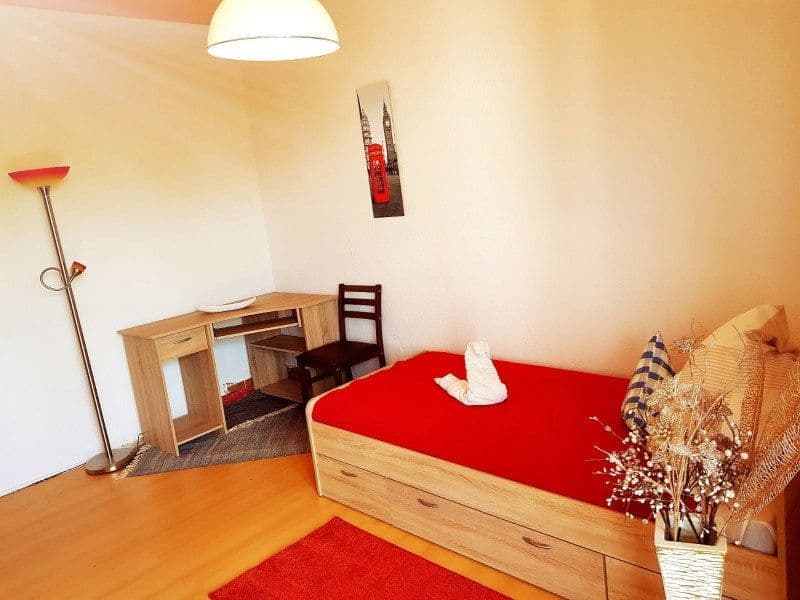 Prenájom bytu 16 m², Martin Lutherstr 12, Plavno, Sasko Prenájom bytu 16 m², Martin Lutherstr 12, Plavno, Sasko