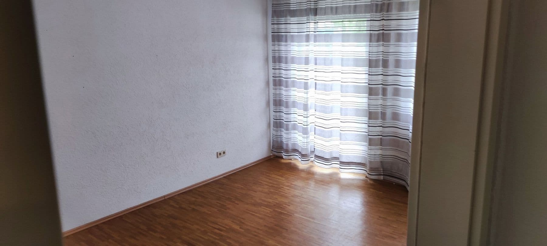 Prenájom bytu 3-izbový 64 m², Feldstr.1, Karlsruhe, Bádensko-Wurttembersko Prenájom bytu 3-izbový 64 m², Feldstr.1, Karlsruhe, Bádensko-Wurttembersko