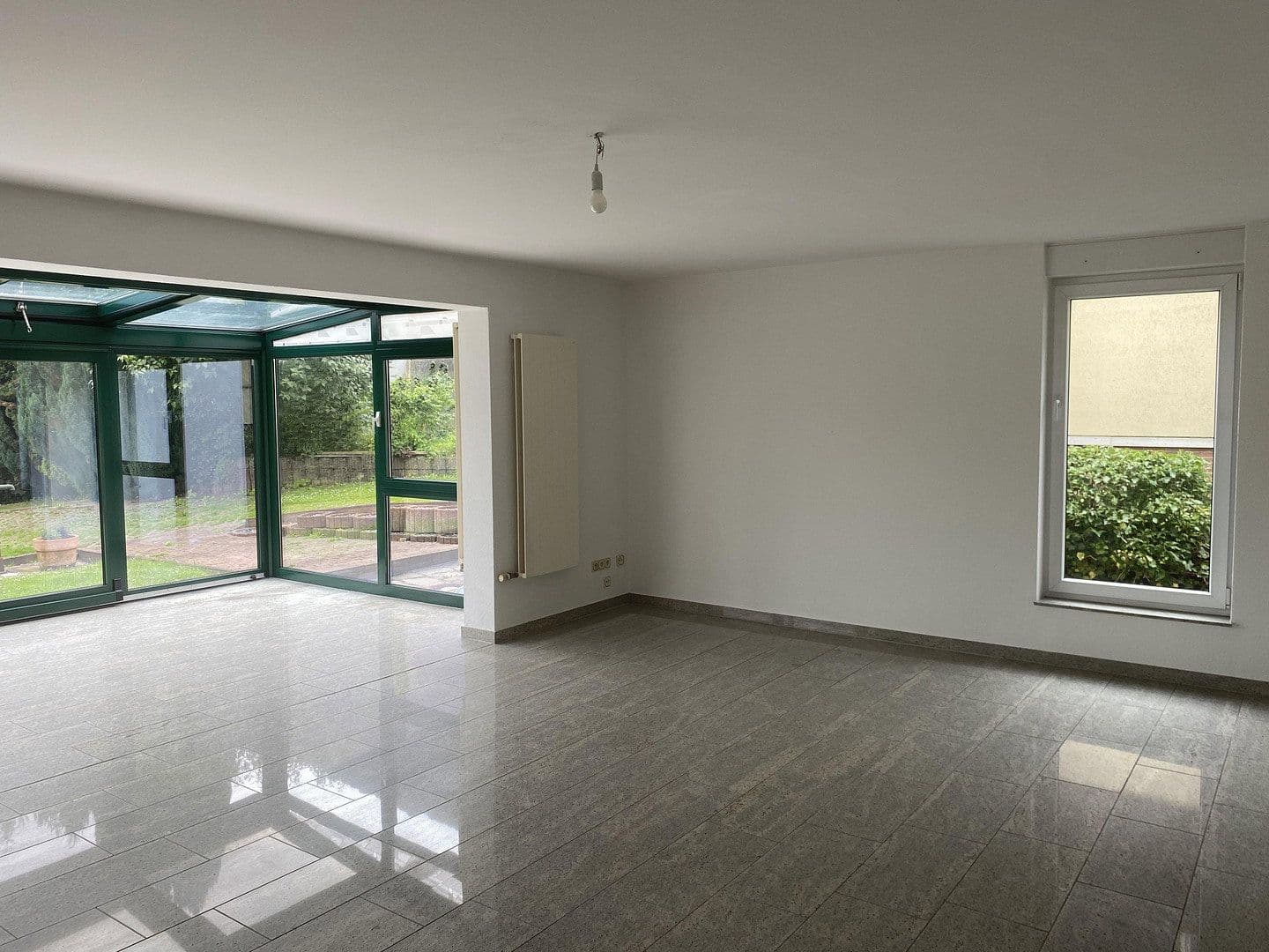 Prenájom bytu 2-izbový 100 m², Dortmund, Severné Porýnie - Westfálsko Prenájom bytu 2-izbový 100 m², Dortmund, Severné Porýnie - Westfálsko