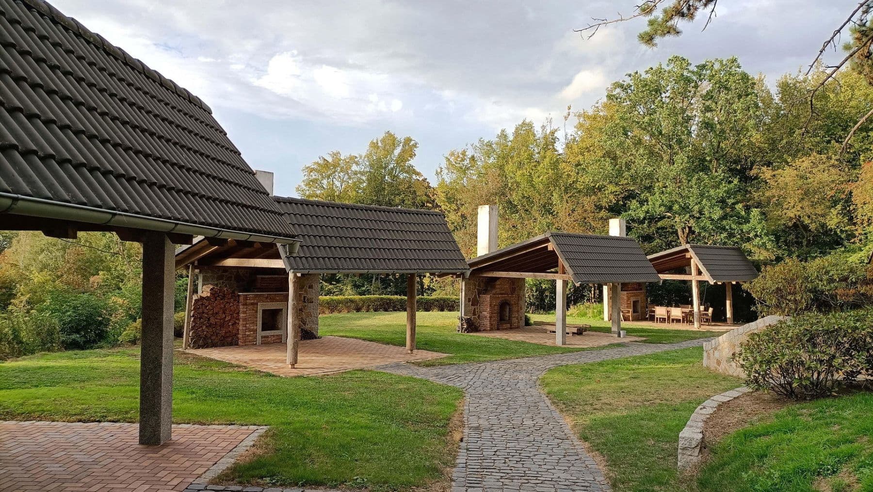 Predaj nebytového priestoru 5.560 m², Bad Nenndorf, Dolné Sasko Predaj nebytového priestoru 5.560 m², Bad Nenndorf, Dolné Sasko
