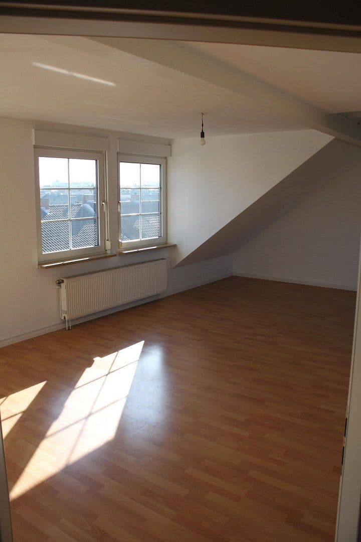 Prenájom bytu 2-izbový 90 m², Neu-Isenburg, Hesensko Prenájom bytu 2-izbový 90 m², Neu-Isenburg, Hesensko