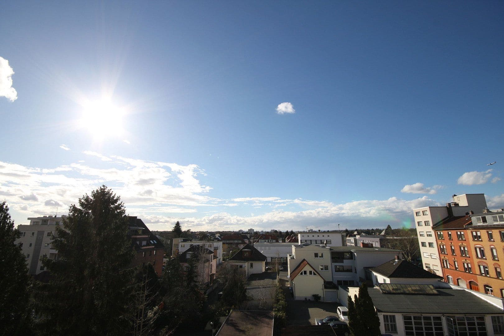 Prenájom bytu 2-izbový 90 m², Neu-Isenburg, Hesensko Prenájom bytu 2-izbový 90 m², Neu-Isenburg, Hesensko