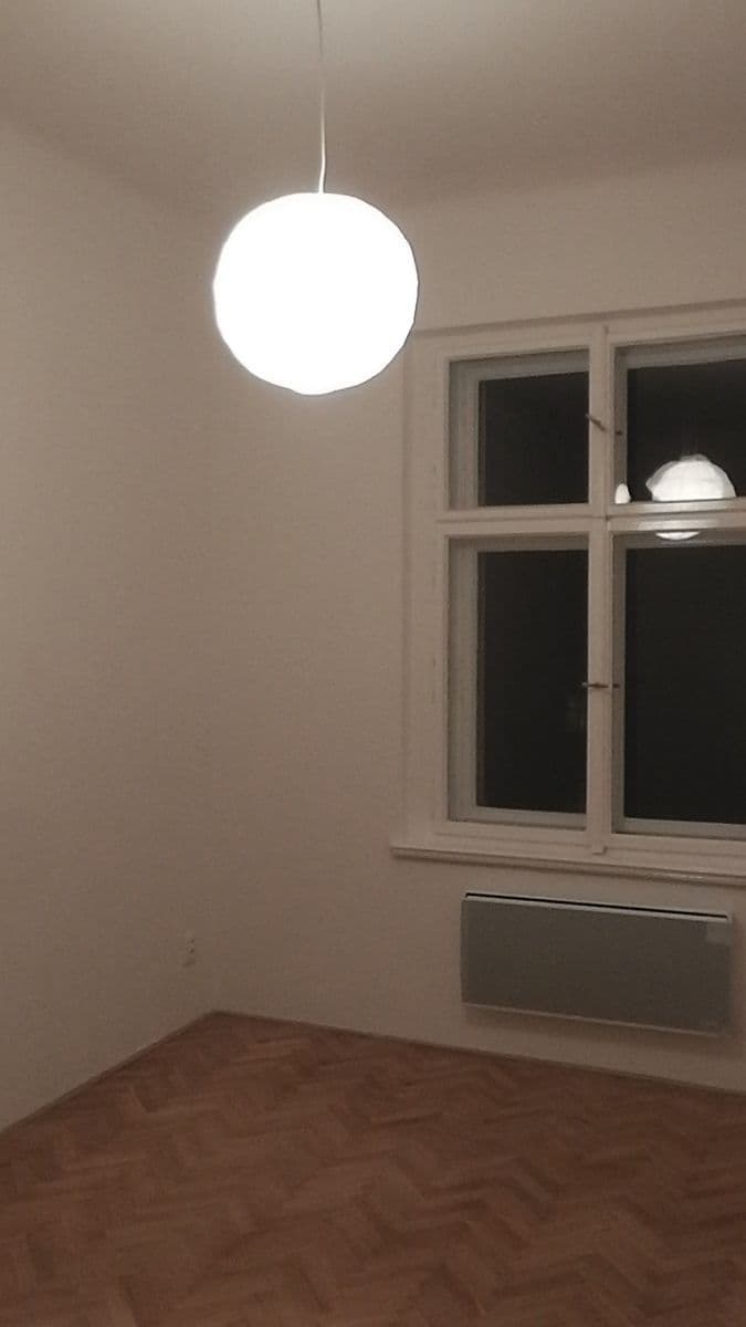 Prenájom bytu 2-izbový 38 m², Korunní, Praha, Praha Prenájom bytu 2-izbový 38 m², Korunní, Praha, Praha