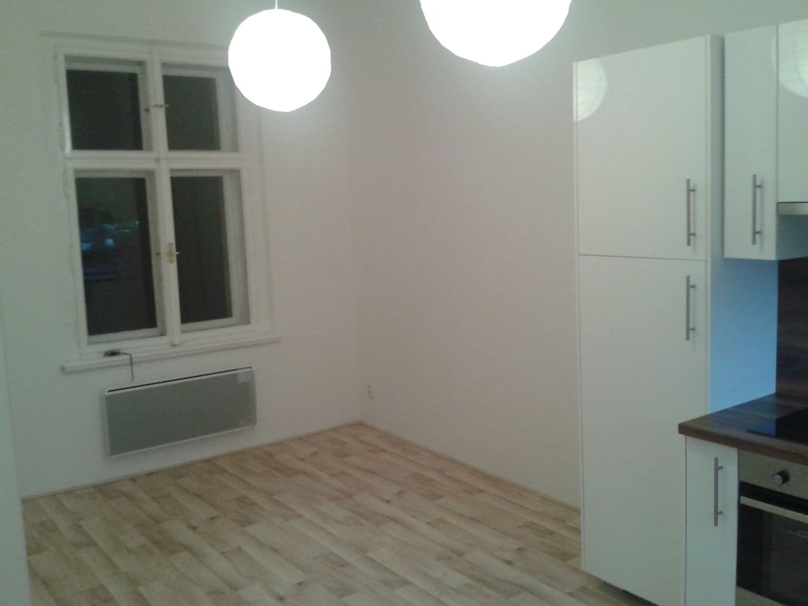 Prenájom bytu 2-izbový 38 m², Korunní, Praha, Praha Prenájom bytu 2-izbový 38 m², Korunní, Praha, Praha