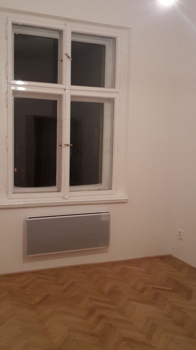 Prenájom bytu 2-izbový 38 m², Korunní, Praha, Praha Prenájom bytu 2-izbový 38 m², Korunní, Praha, Praha