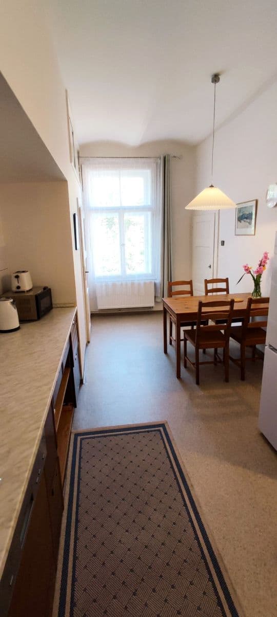 Prenájom bytu 2-izbový 60 m², Vinohradská, Praha, Praha Prenájom bytu 2-izbový 60 m², Vinohradská, Praha, Praha