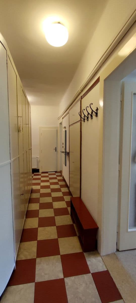 Prenájom bytu 2-izbový 60 m², Vinohradská, Praha, Praha Prenájom bytu 2-izbový 60 m², Vinohradská, Praha, Praha