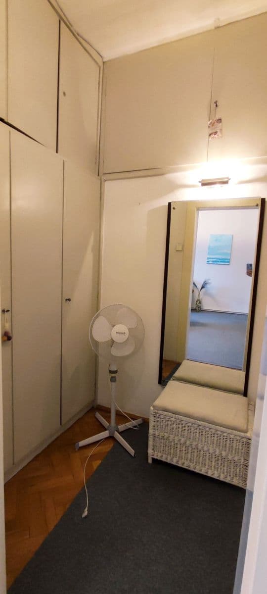 Prenájom bytu 2-izbový 60 m², Vinohradská, Praha, Praha Prenájom bytu 2-izbový 60 m², Vinohradská, Praha, Praha