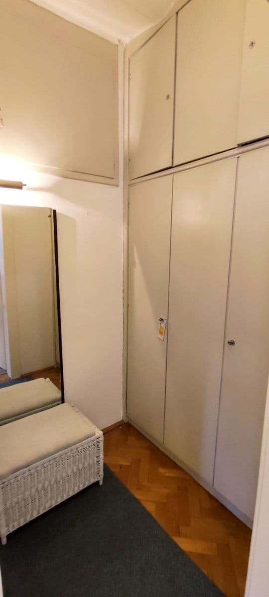 Prenájom bytu 2-izbový 60 m², Vinohradská, Praha, Praha Prenájom bytu 2-izbový 60 m², Vinohradská, Praha, Praha