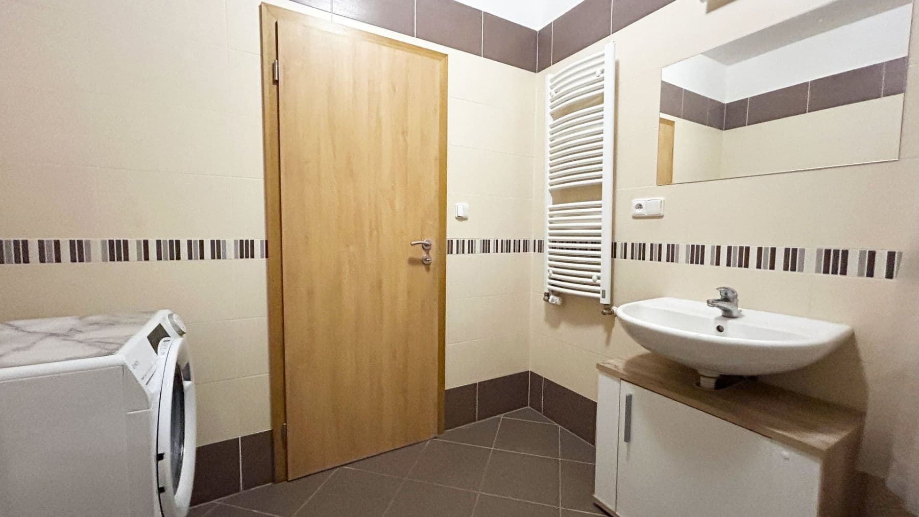 Prenájom bytu 2-izbový 57 m², Pavla Beneše, Praha, Praha Prenájom bytu 2-izbový 57 m², Pavla Beneše, Praha, Praha