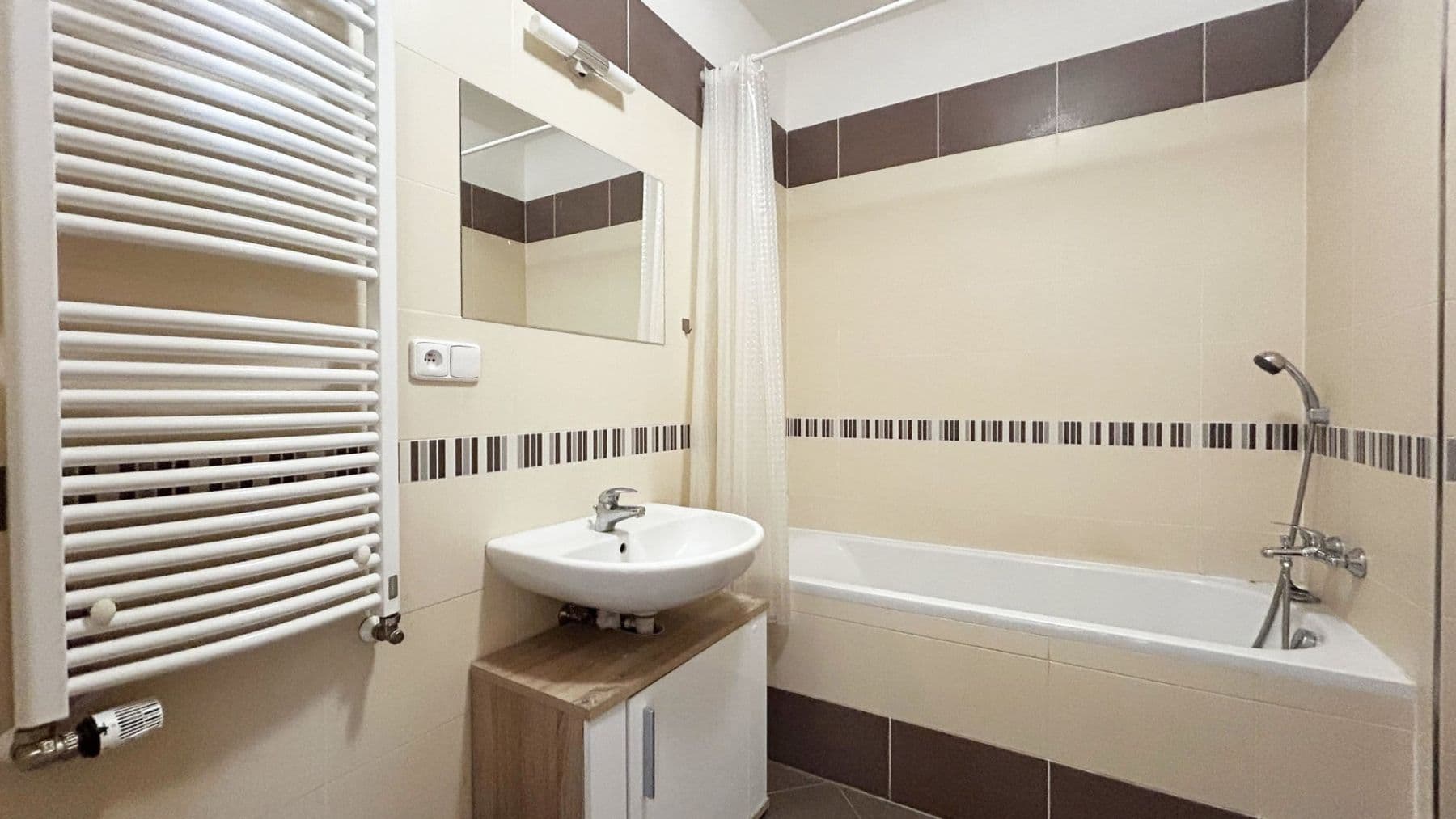 Prenájom bytu 2-izbový 57 m², Pavla Beneše, Praha, Praha Prenájom bytu 2-izbový 57 m², Pavla Beneše, Praha, Praha
