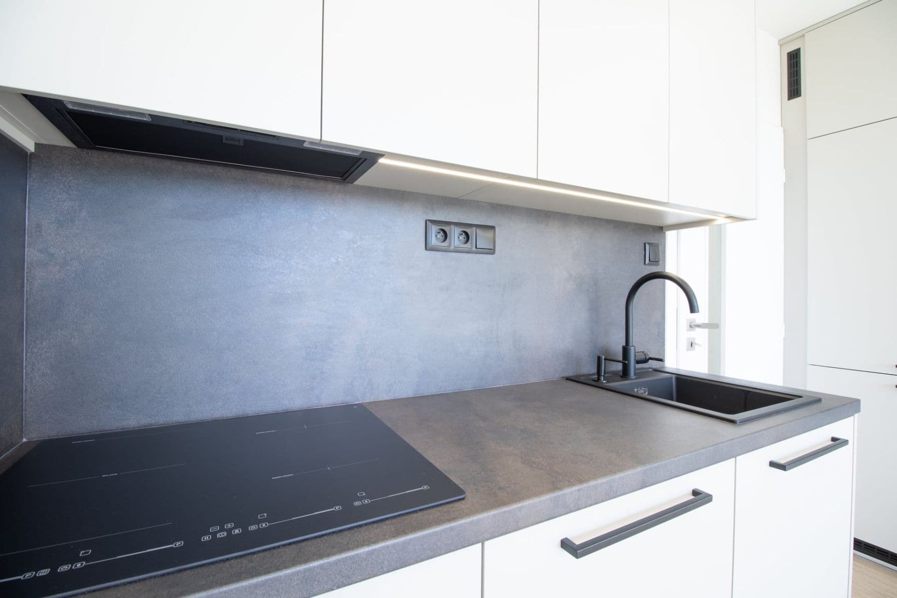 Prenájom bytu 1-izbový 28 m², Nad lesním divadlem, Praha, Praha Prenájom bytu 1-izbový 28 m², Nad lesním divadlem, Praha, Praha