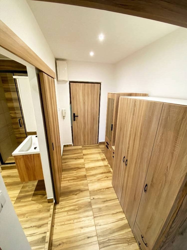 Prenájom bytu 1-izbový 40 m², Boženy Němcové, Jablonec nad Nisou, Liberecký kraj Prenájom bytu 1-izbový 40 m², Boženy Němcové, Jablonec nad Nisou, Liberecký kraj