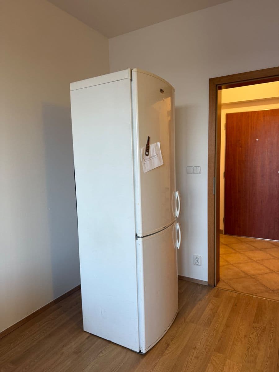 Prenájom bytu 1-izbový 33 m², Miroslava Hajna, Praha, Praha Prenájom bytu 1-izbový 33 m², Miroslava Hajna, Praha, Praha
