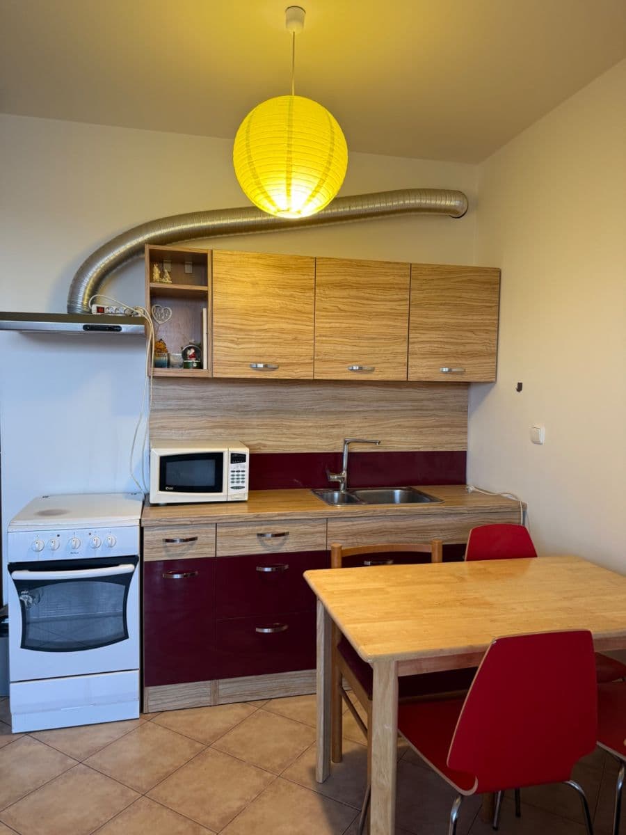 Prenájom bytu 1-izbový 33 m², Miroslava Hajna, Praha, Praha Prenájom bytu 1-izbový 33 m², Miroslava Hajna, Praha, Praha